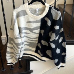 Women’s Elan Sweater size Medium